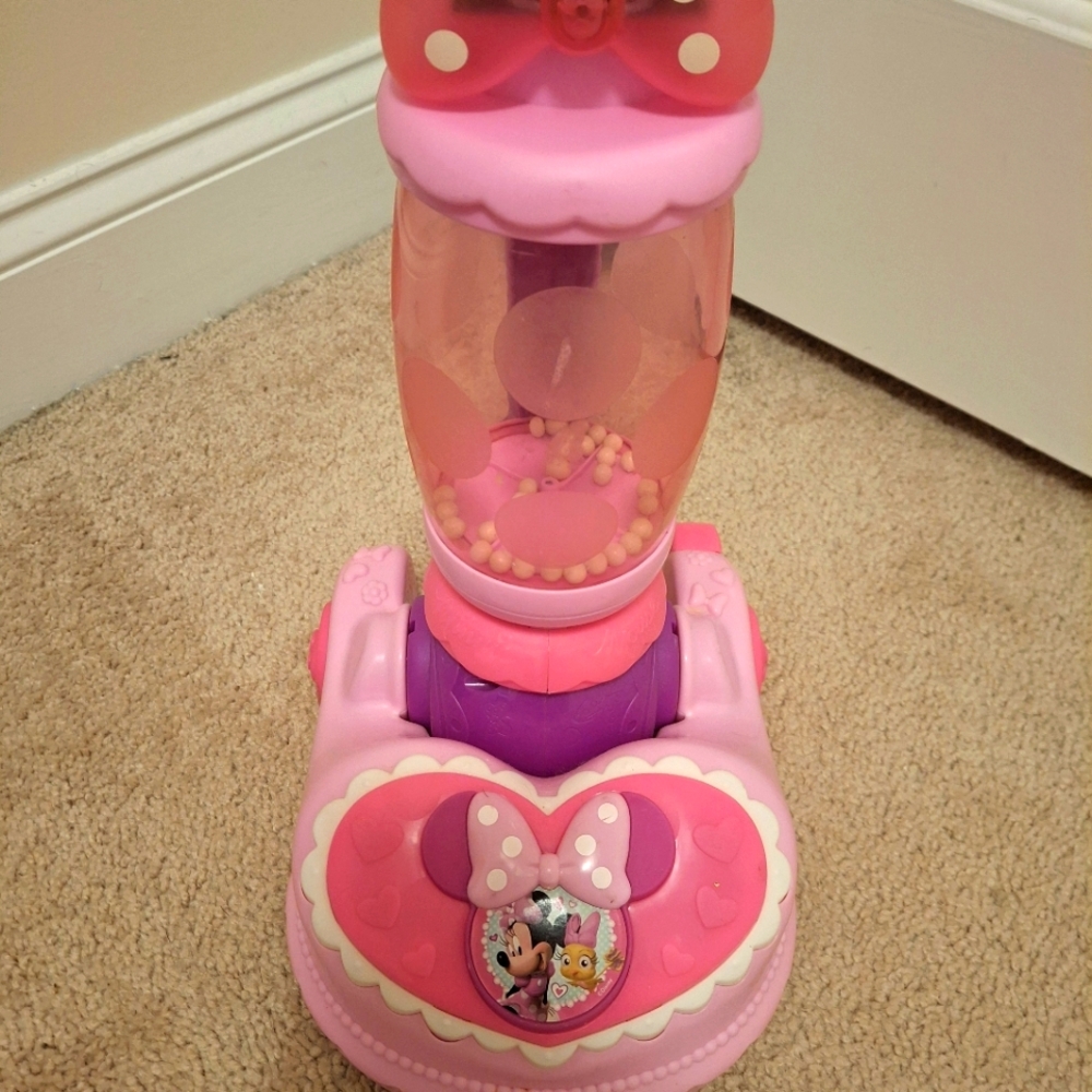 Minnie mouse pretend vacuum
